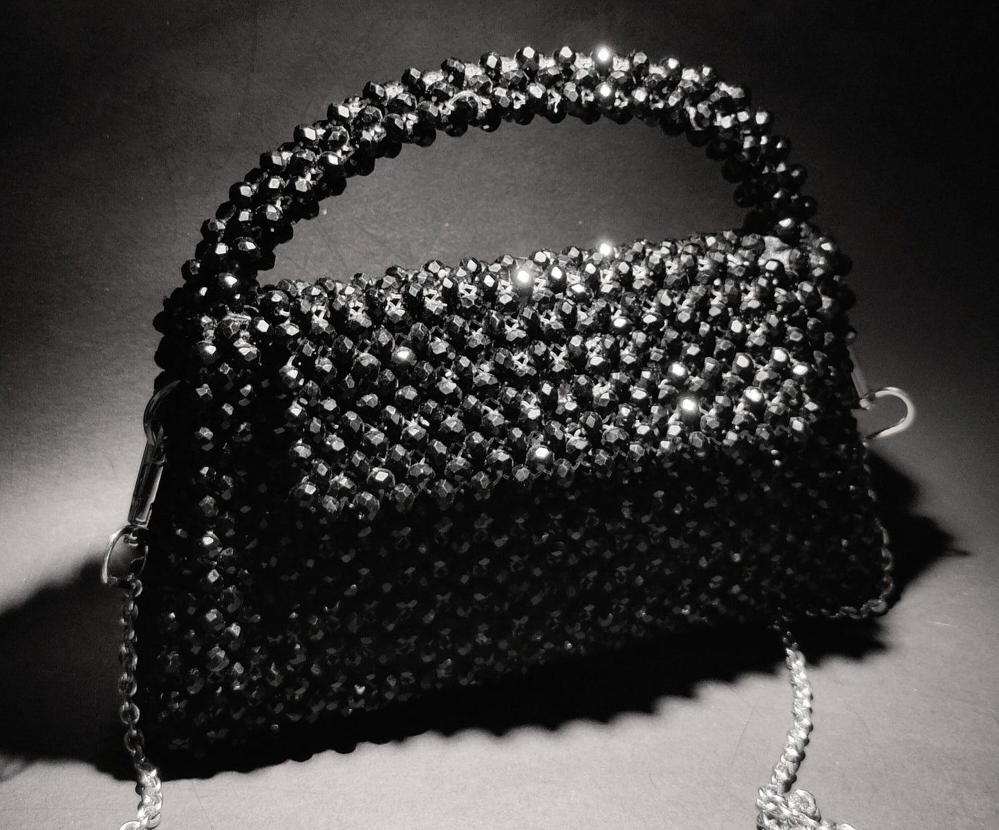 Elegant Black Crystal Handbag with Crossbody Chain